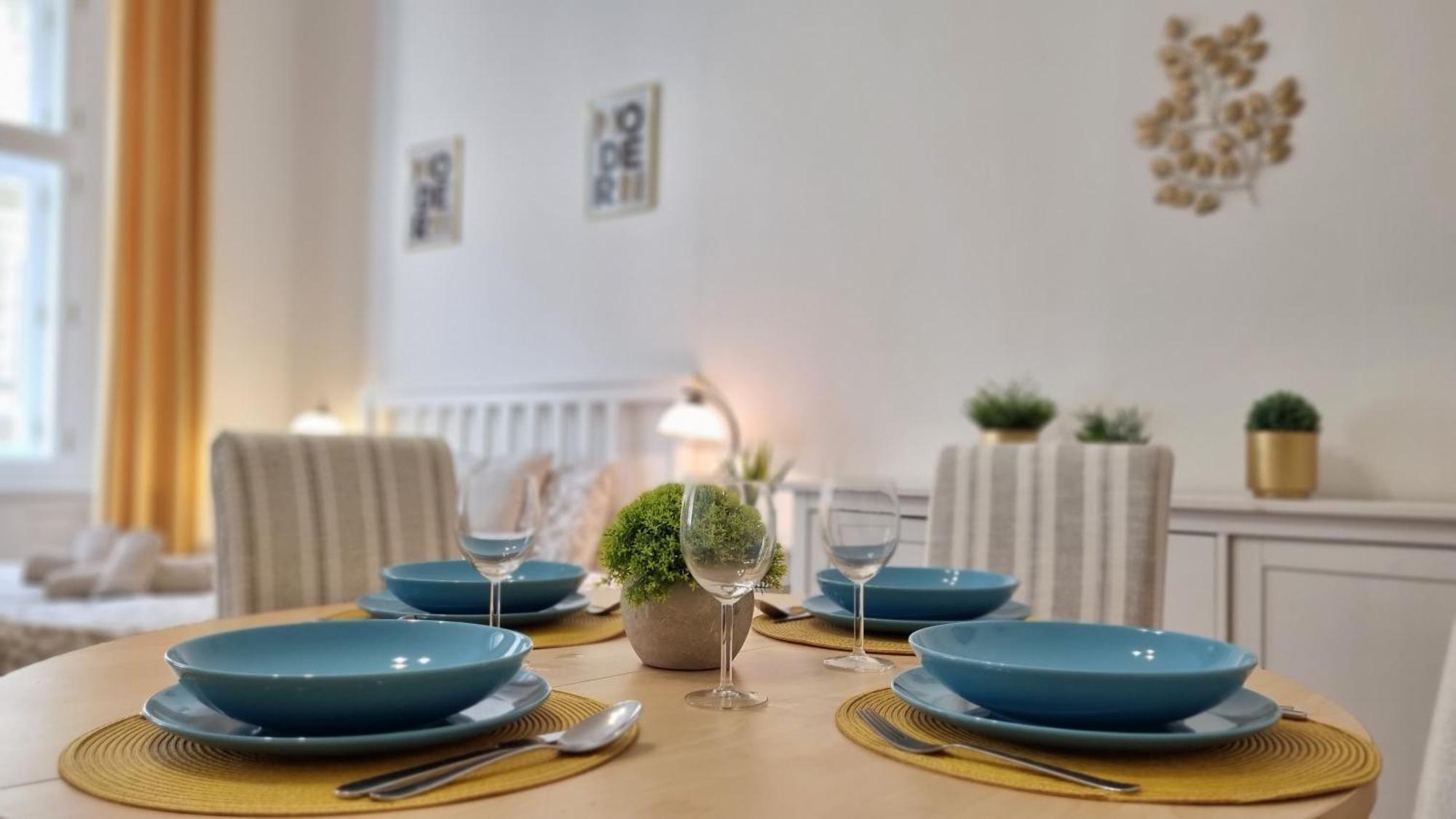 Finnem Rentals Tyrsova Prague Extérieur photo